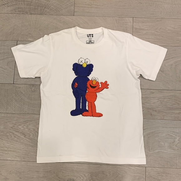 T-shirt Uniqlo X Kaws X Sesame Street Enfant - Taille 7-8 Ans - Rouge - Neuf Étiqueté